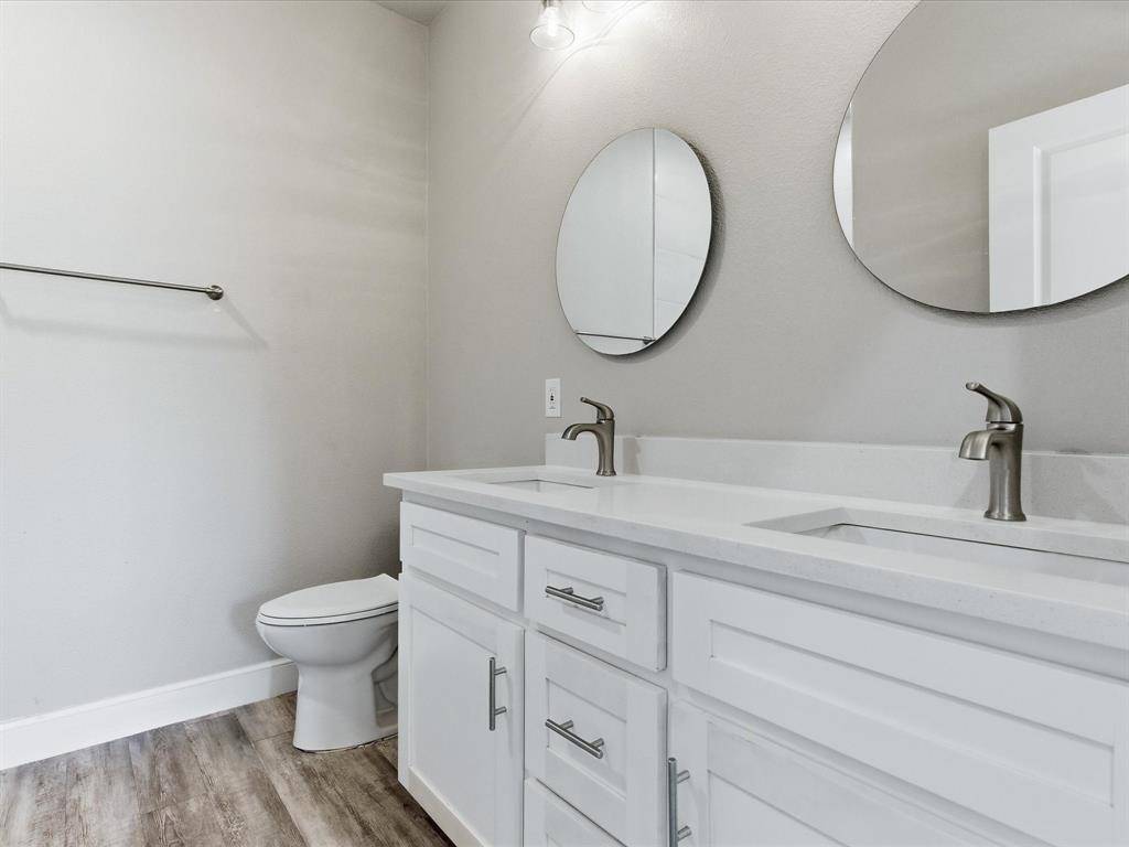 Granbury, TX 76048,1101 Apache Ridge Road