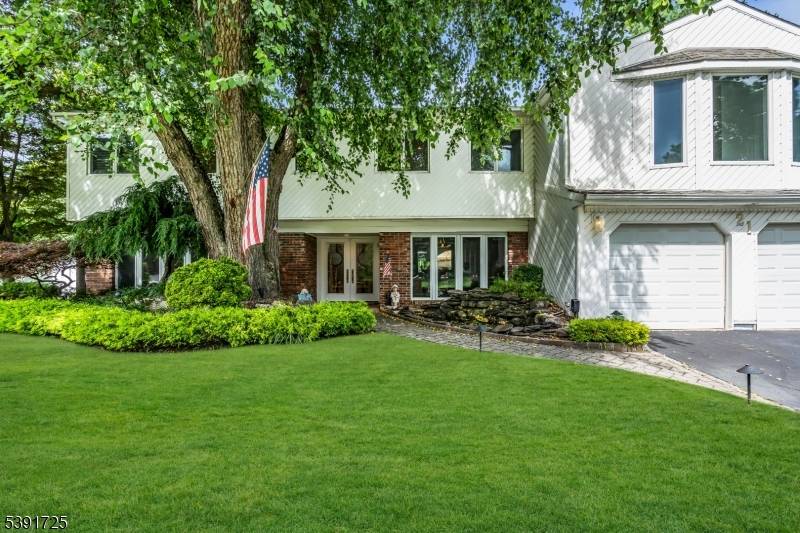 Marlboro Twp., NJ 07746,21 Alberta Dr