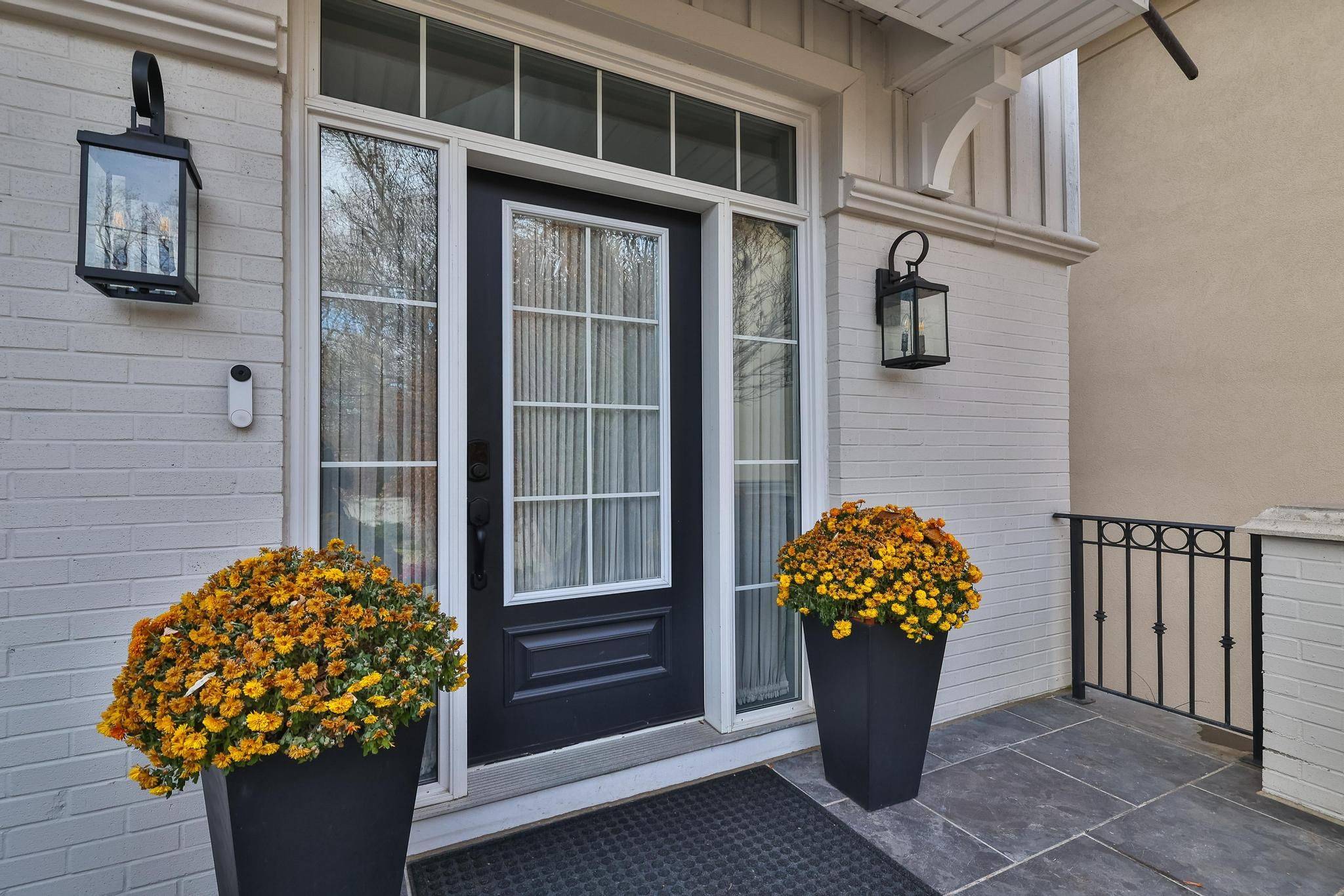 Vaughan, ON L4J 1Y9,144 Brooke ST