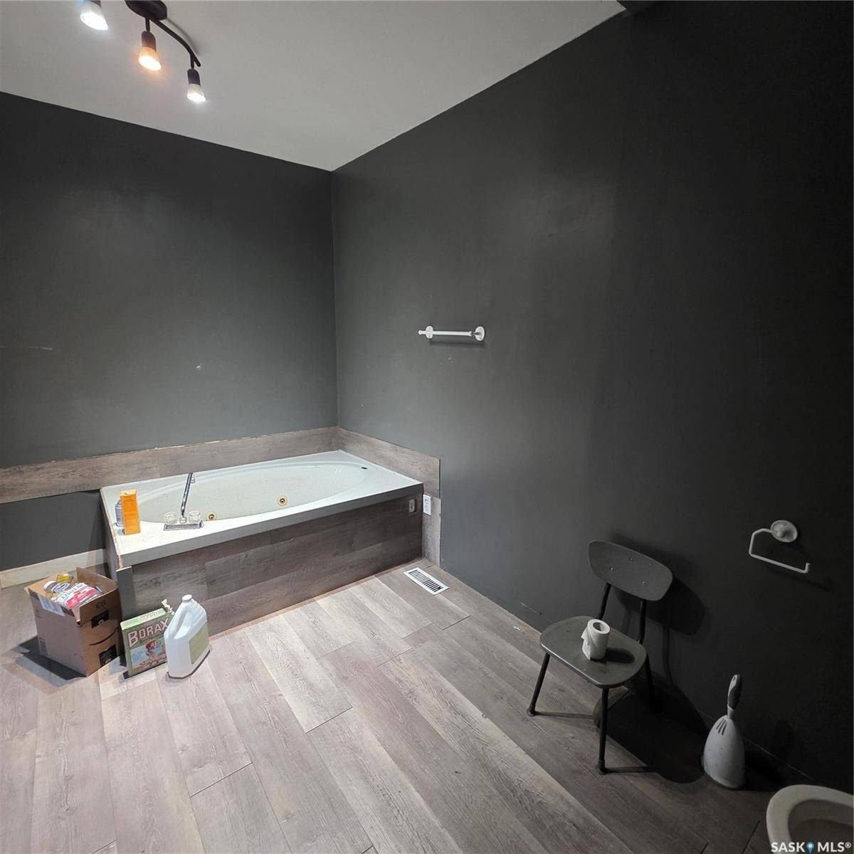 Leoville, SK S7T 0J1,137 Morin CRESCENT