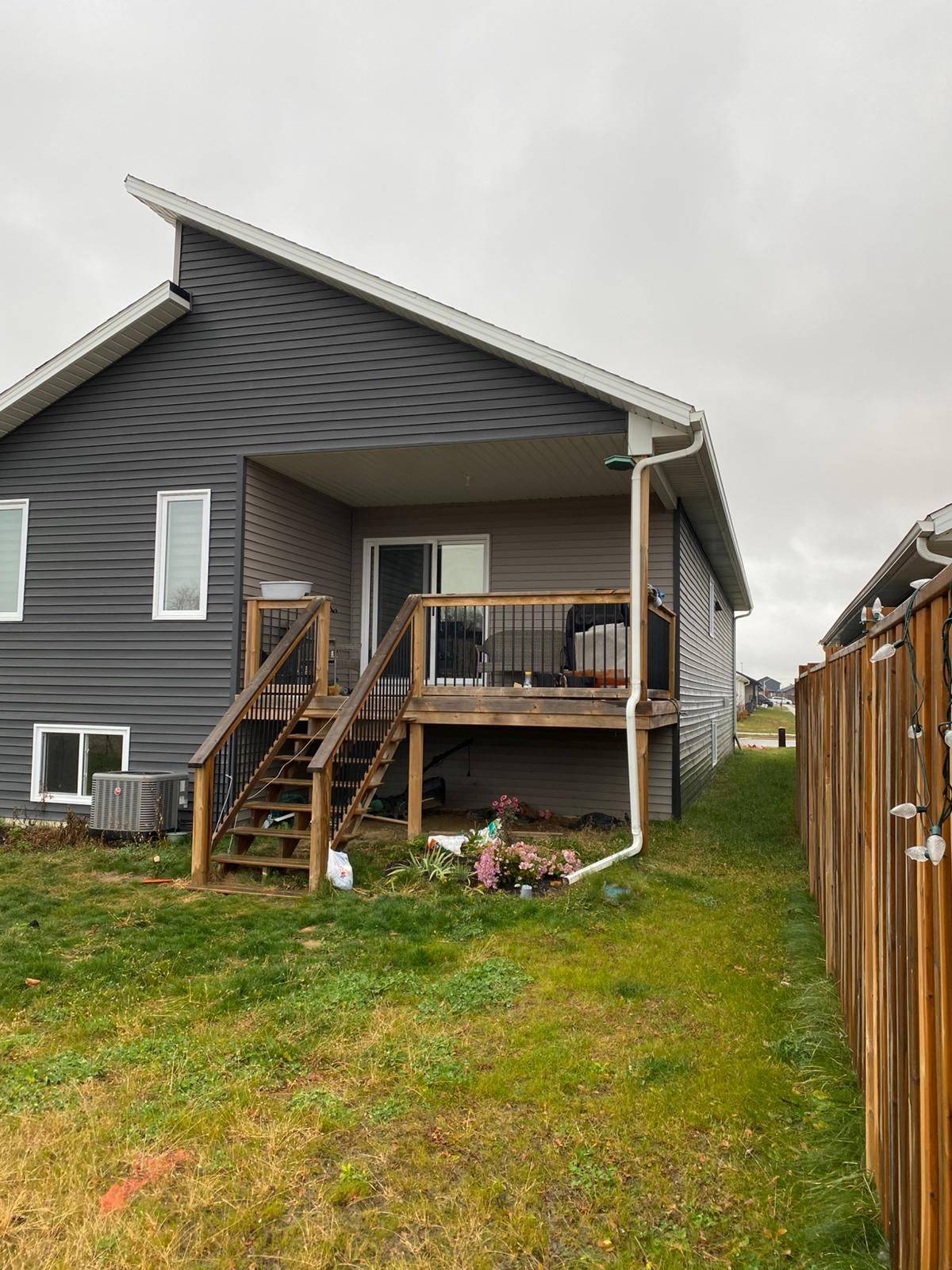 Chatham-kent, ON N7M 0S5,223 Manning DR