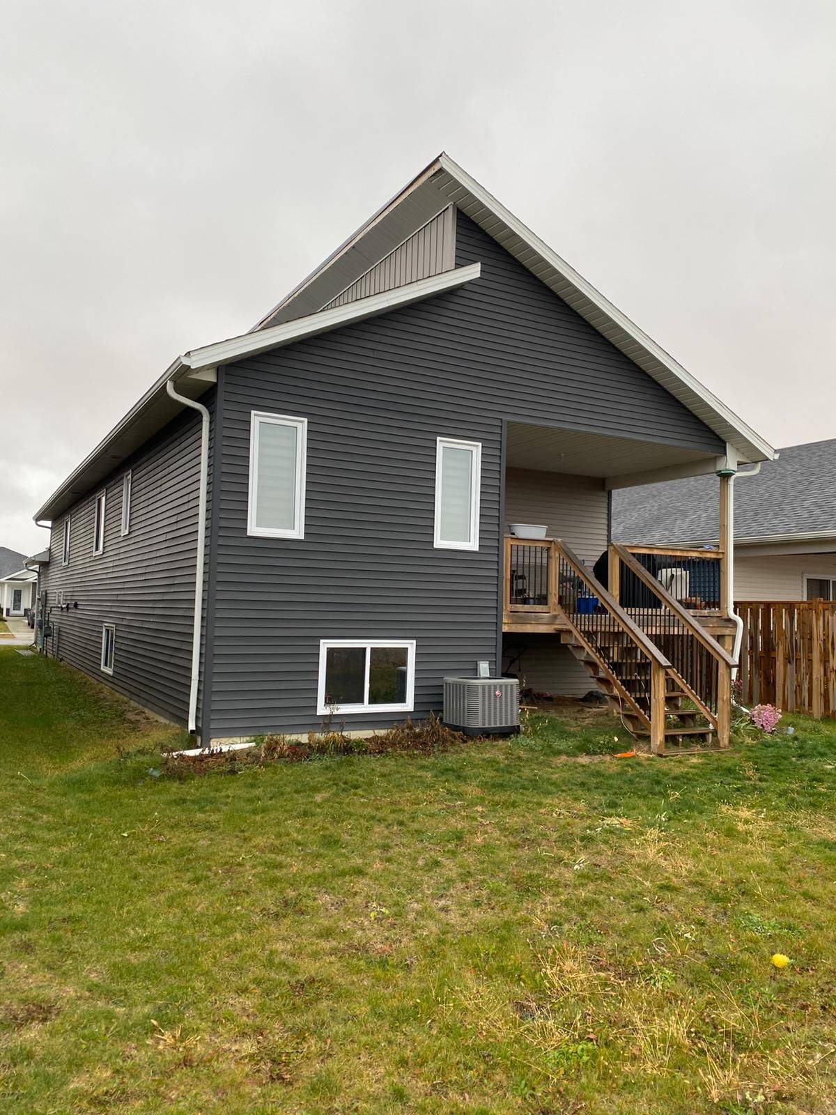 Chatham-kent, ON N7M 0S5,223 Manning DR