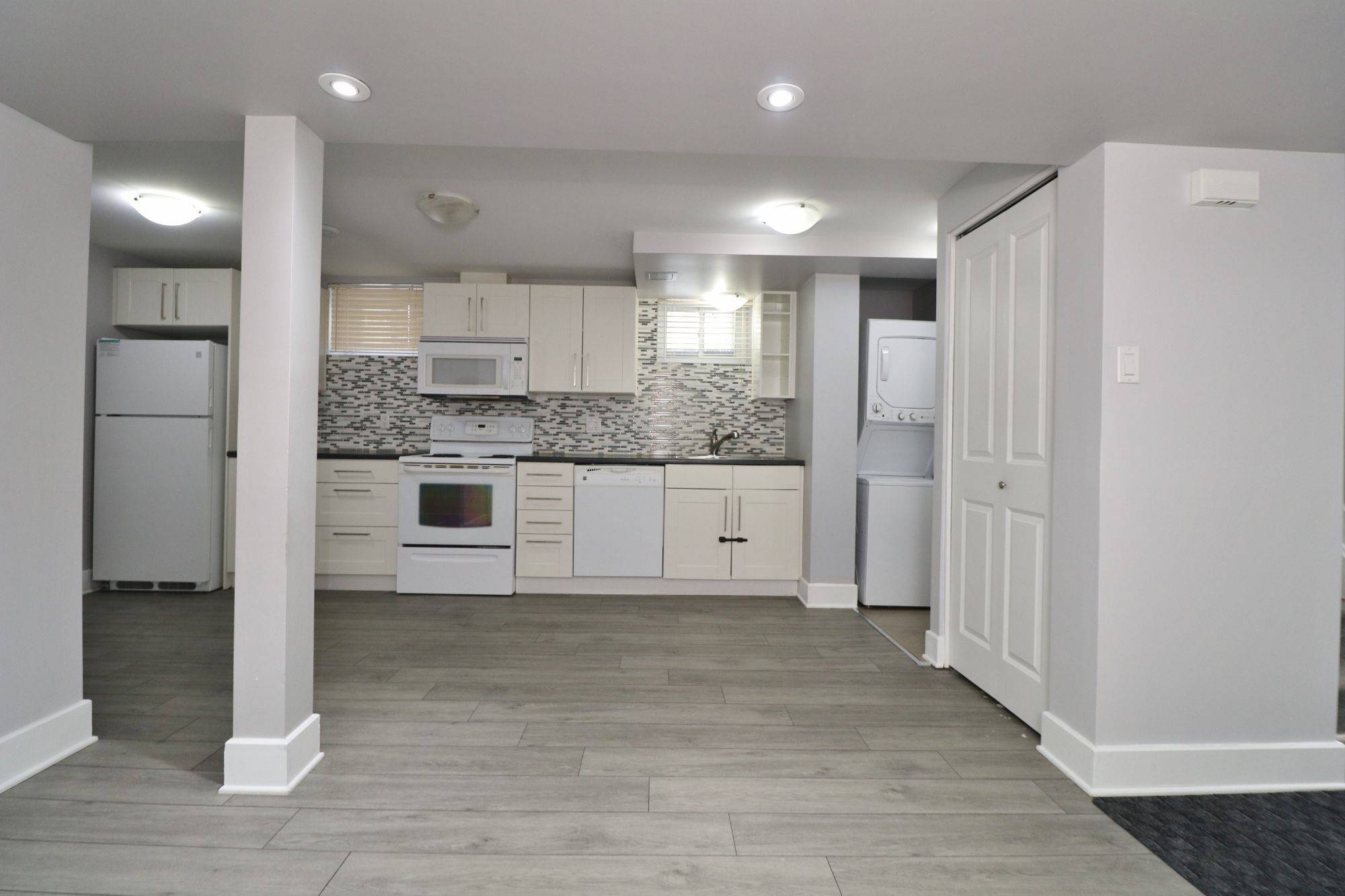 Alta Vista And Area, ON K1G 0E1,1344 AVENUE U AVE #B