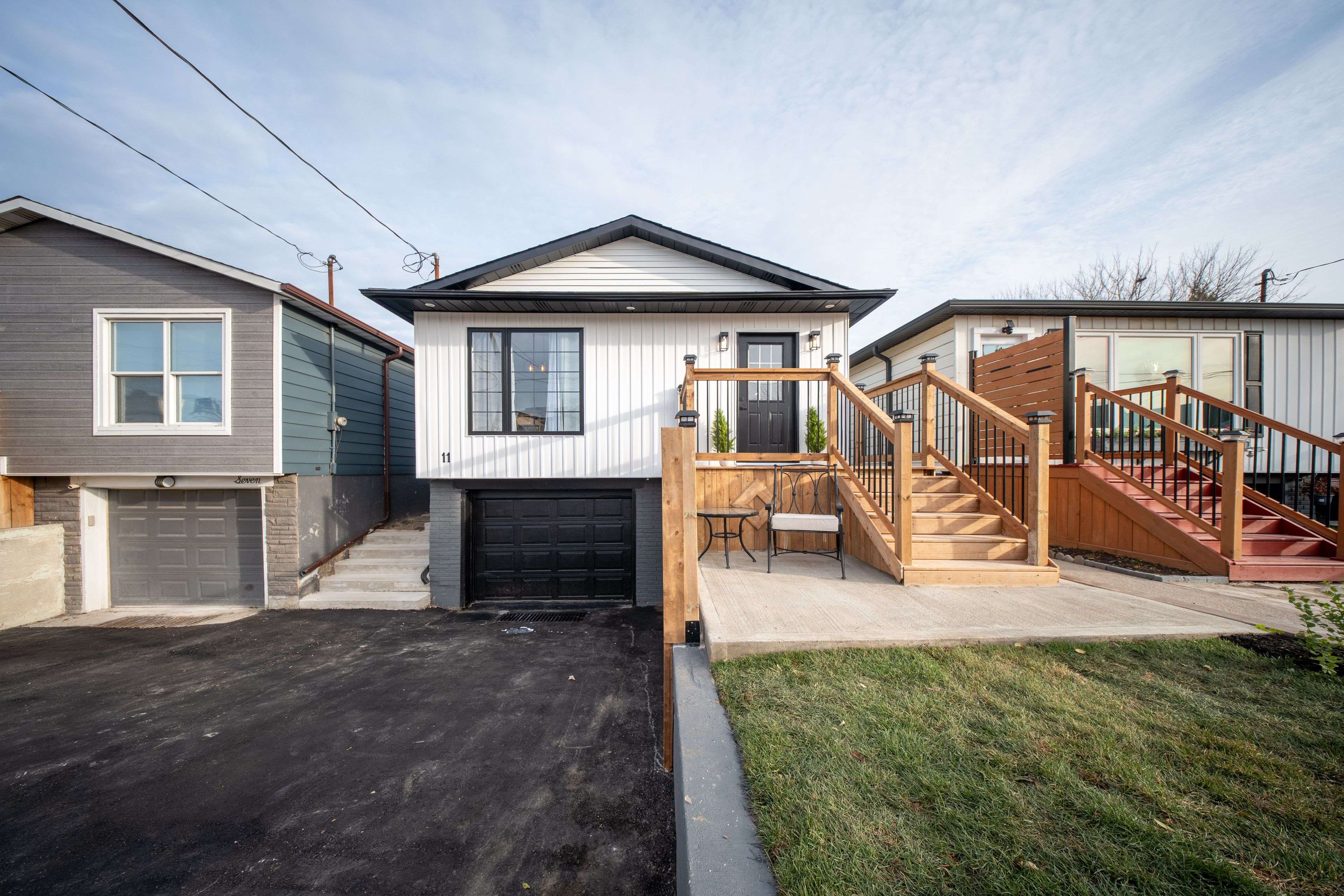 Hamilton, ON L8G 4A8,11 Garside AVE S