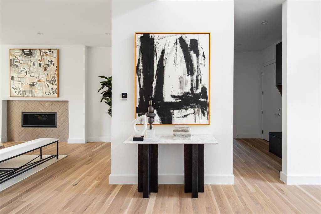 Dallas, TX 75220,3826 Seguin Drive