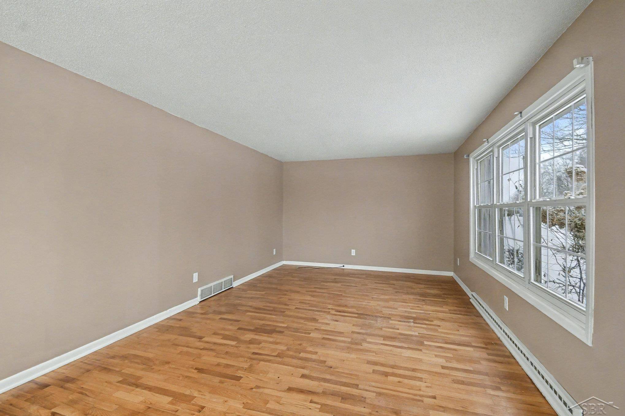 Saginaw, MI 48601,2118 Finch DR