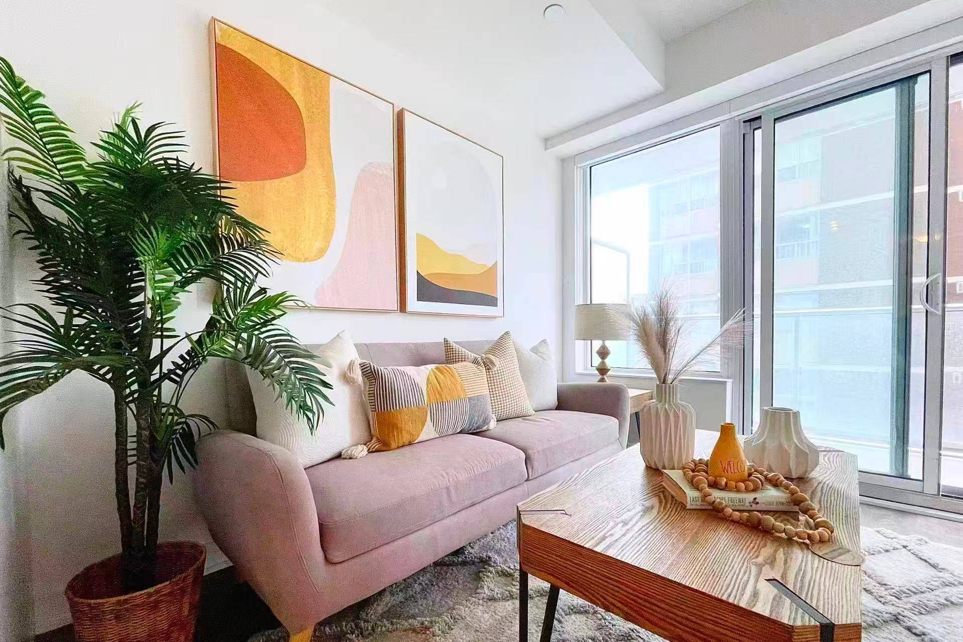 Toronto C10, ON M4P 0E4,195 Redpath AVE #908