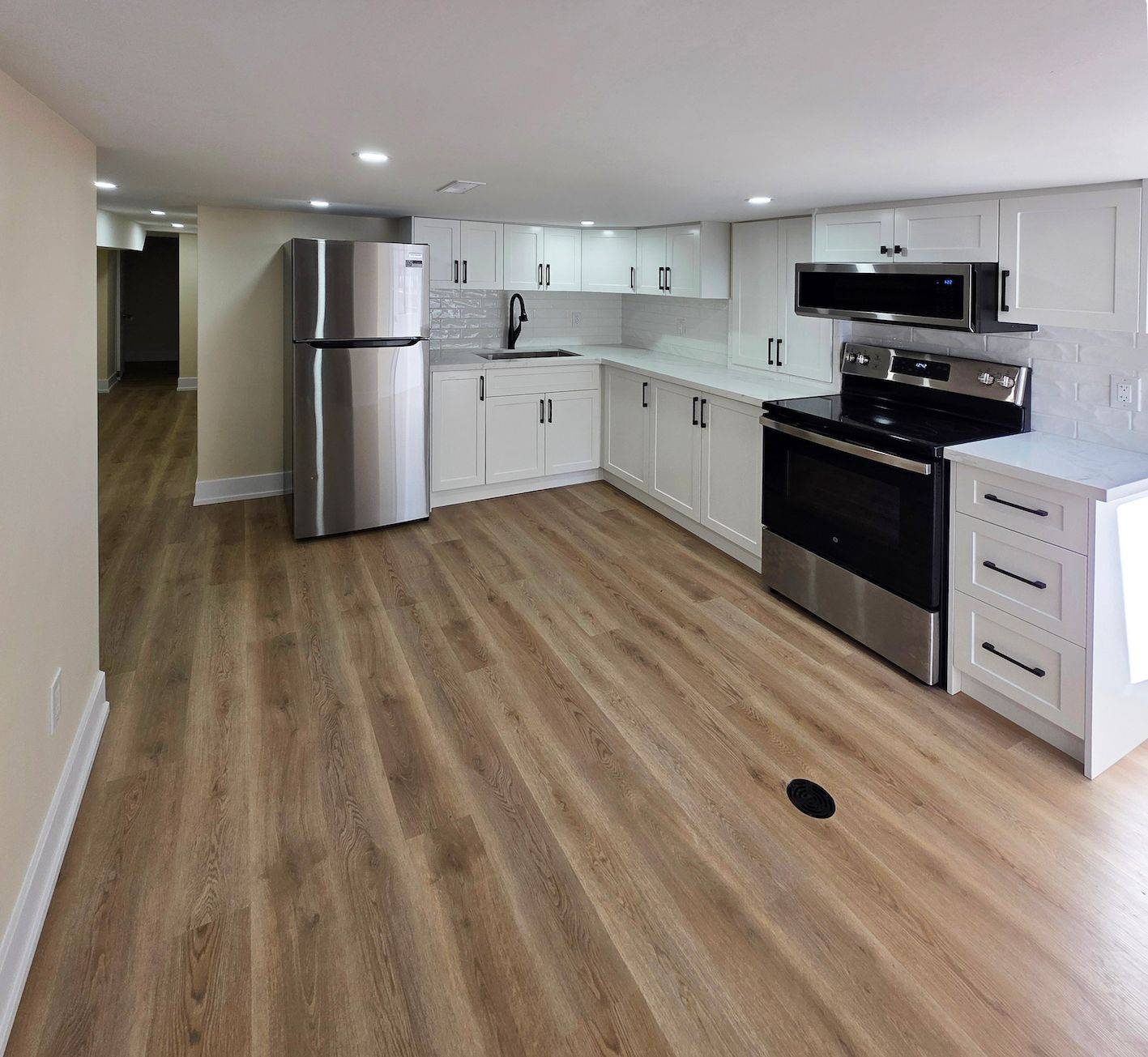 Toronto E01, ON M4K 1M6,51 Dearbourne AVE #Bsmt