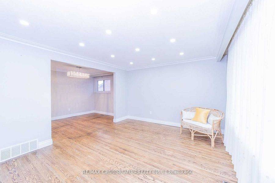 Markham, ON L3P 1S2,3 Alanadale AVE