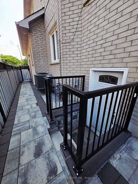 Markham, ON L3S 4A2,50 Grandlea CRES