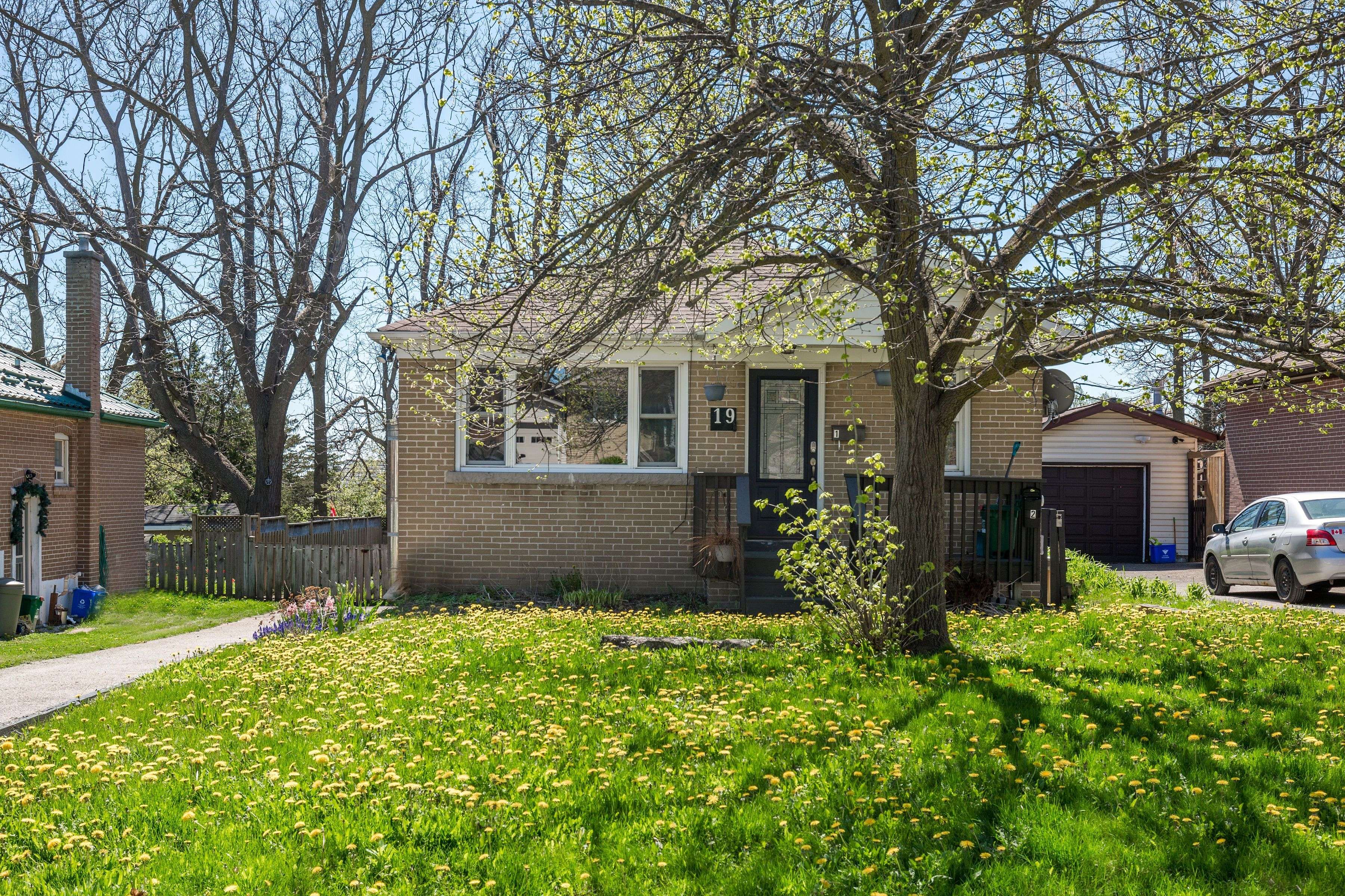 Barrie, ON L4M 2S3,19 Agnes ST #Basement