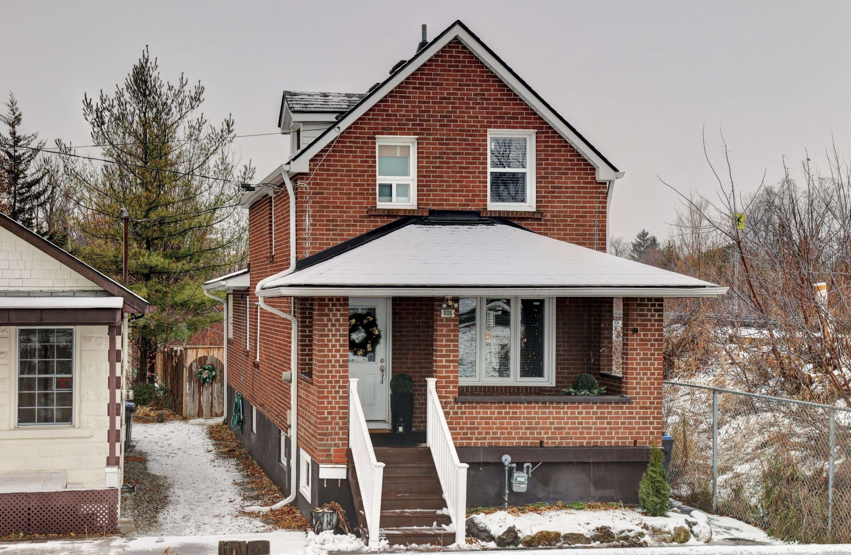 Mississauga, ON L5E 2M5,1106 Haig BLVD