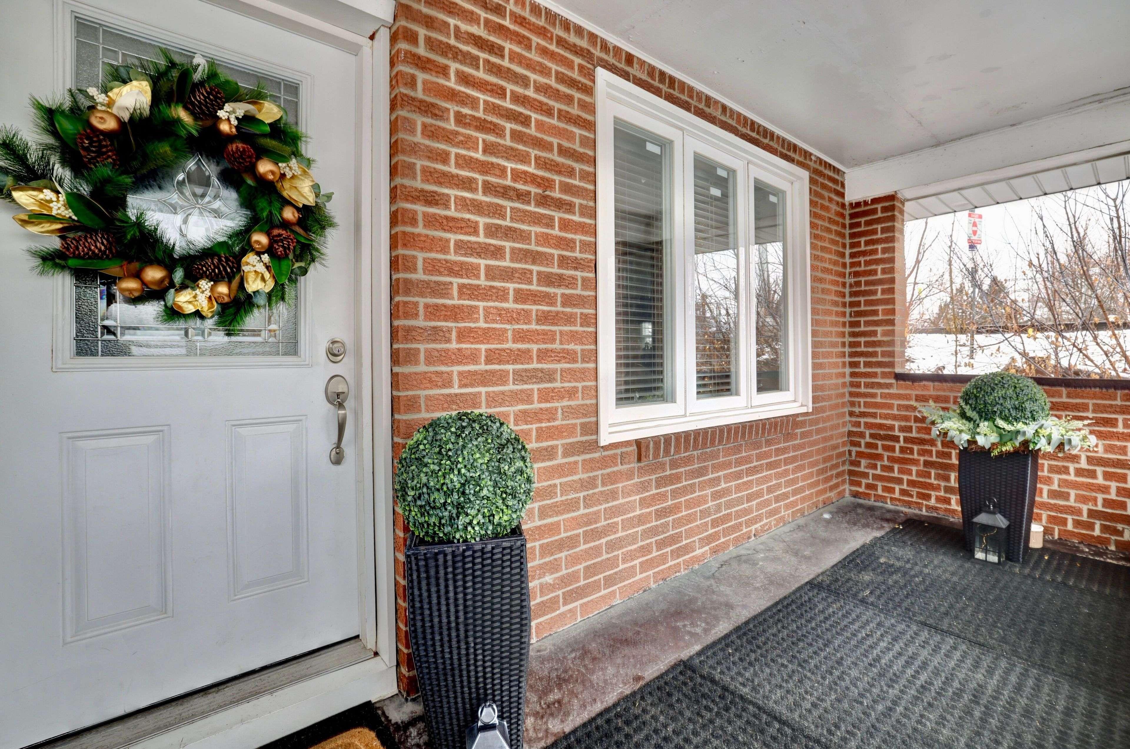 Mississauga, ON L5E 2M5,1106 Haig BLVD