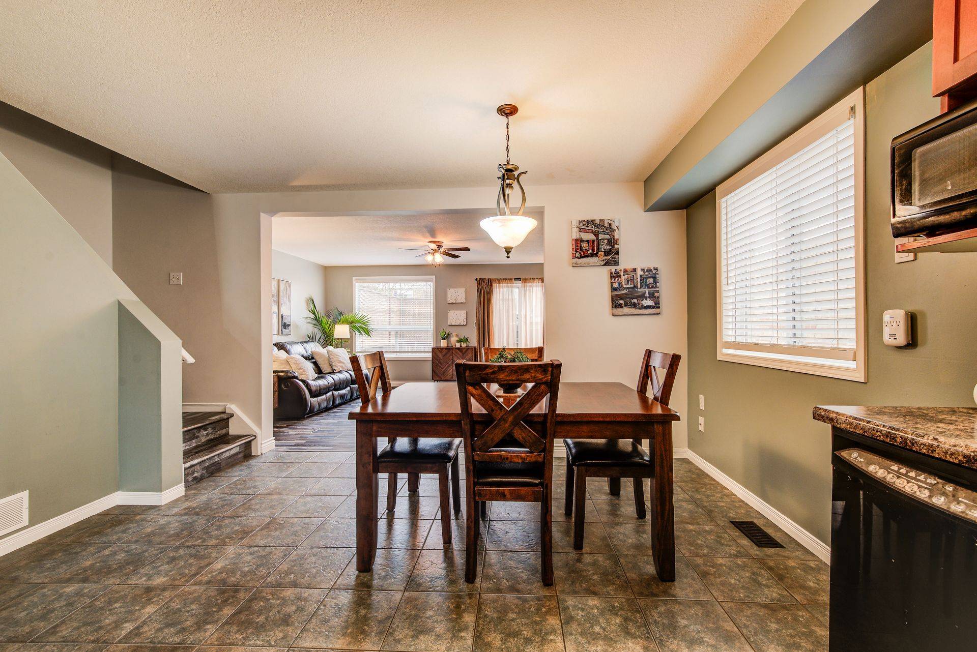 Cambridge, ON N1T 2C4,29 Chester DR