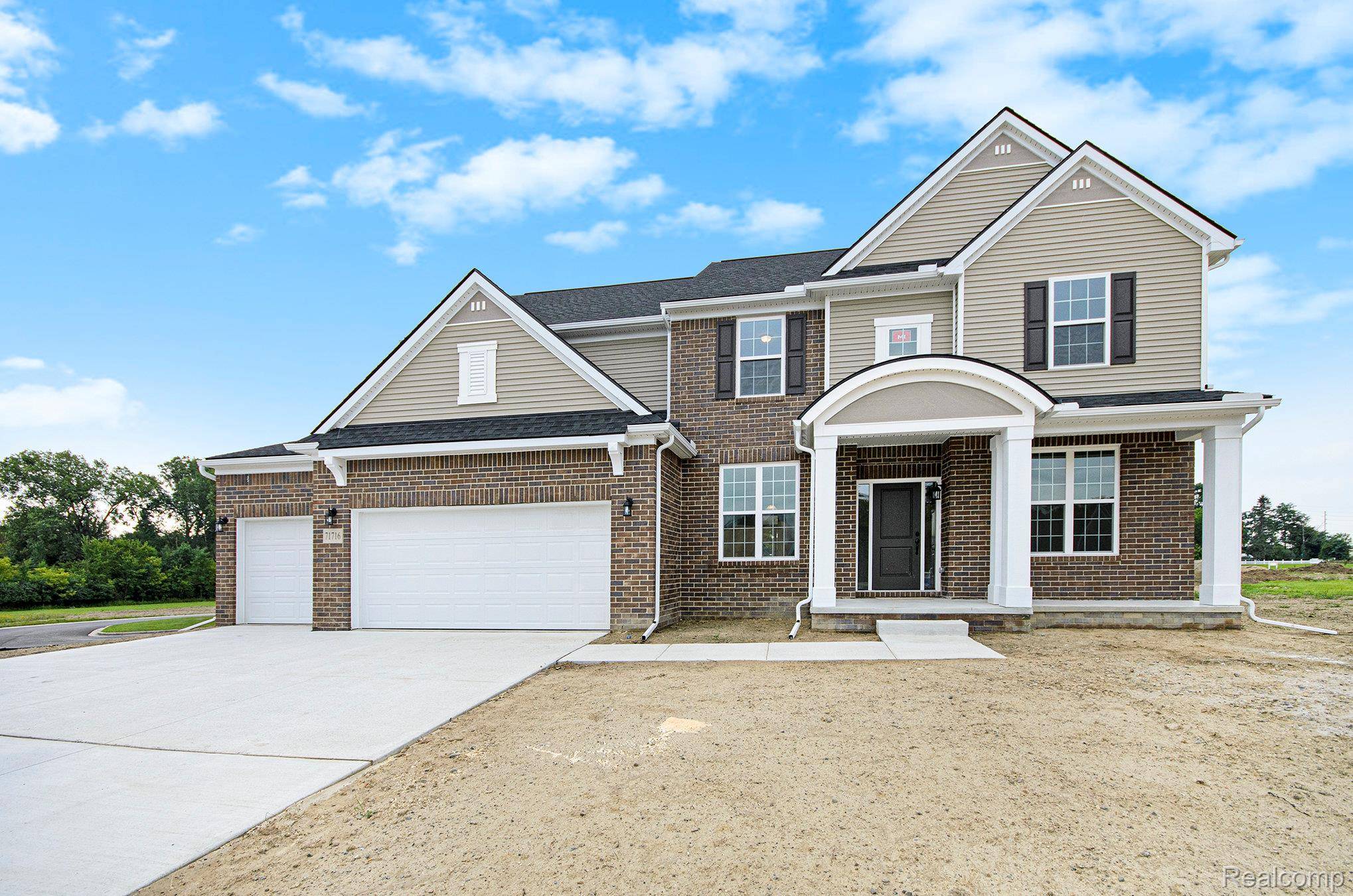 Armada, MI 48005,71716 Hidden River DR