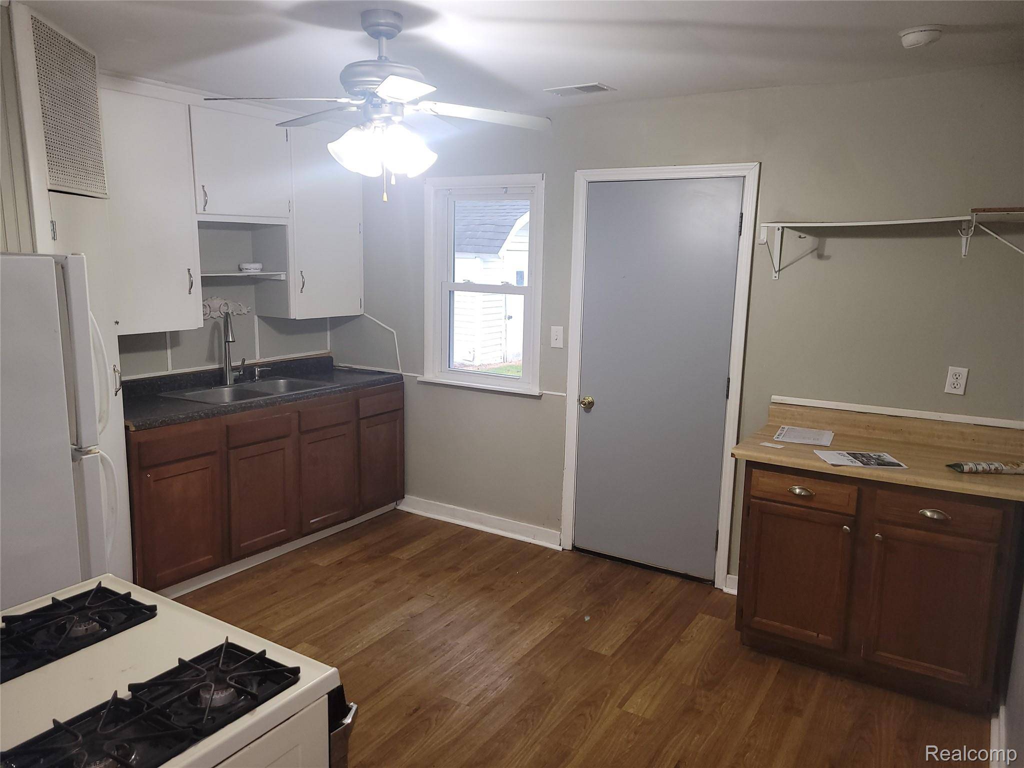 Battle Creek, MI 49037,213 Broadway BLVD