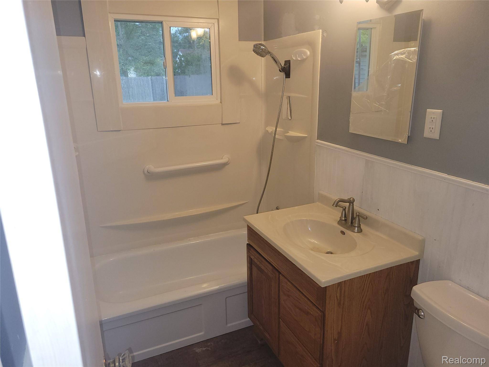 Battle Creek, MI 49037,213 Broadway BLVD