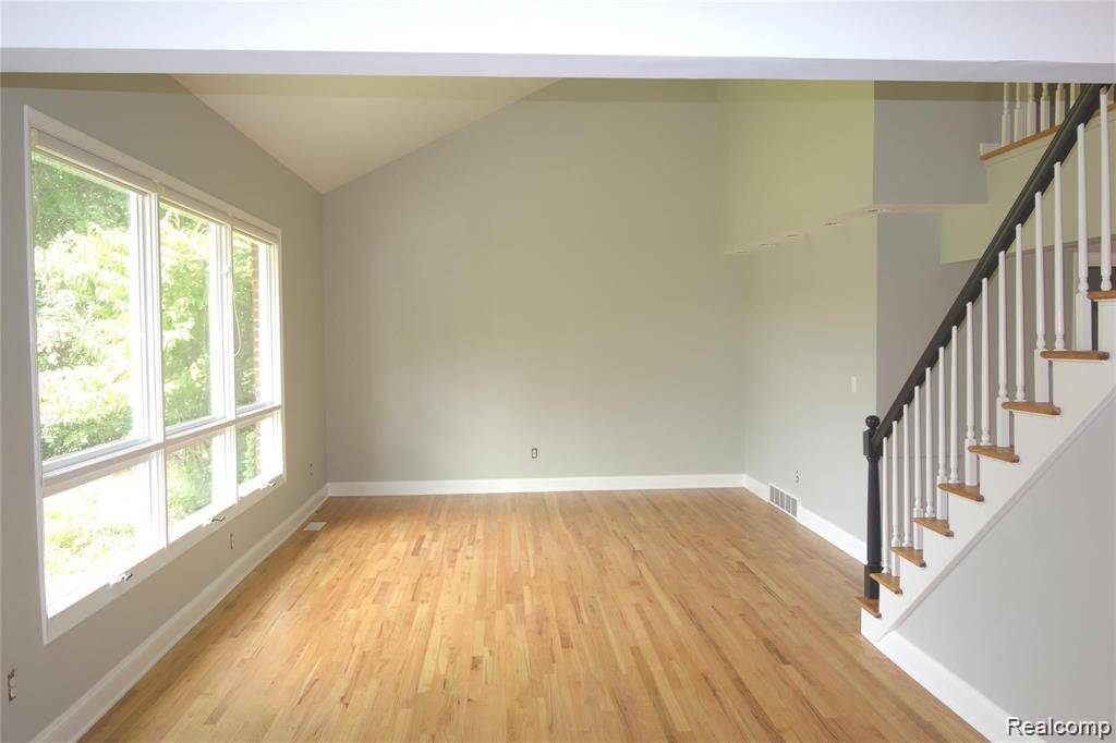 Bloomfield Hills, MI 48301,5814 RAVEN RD