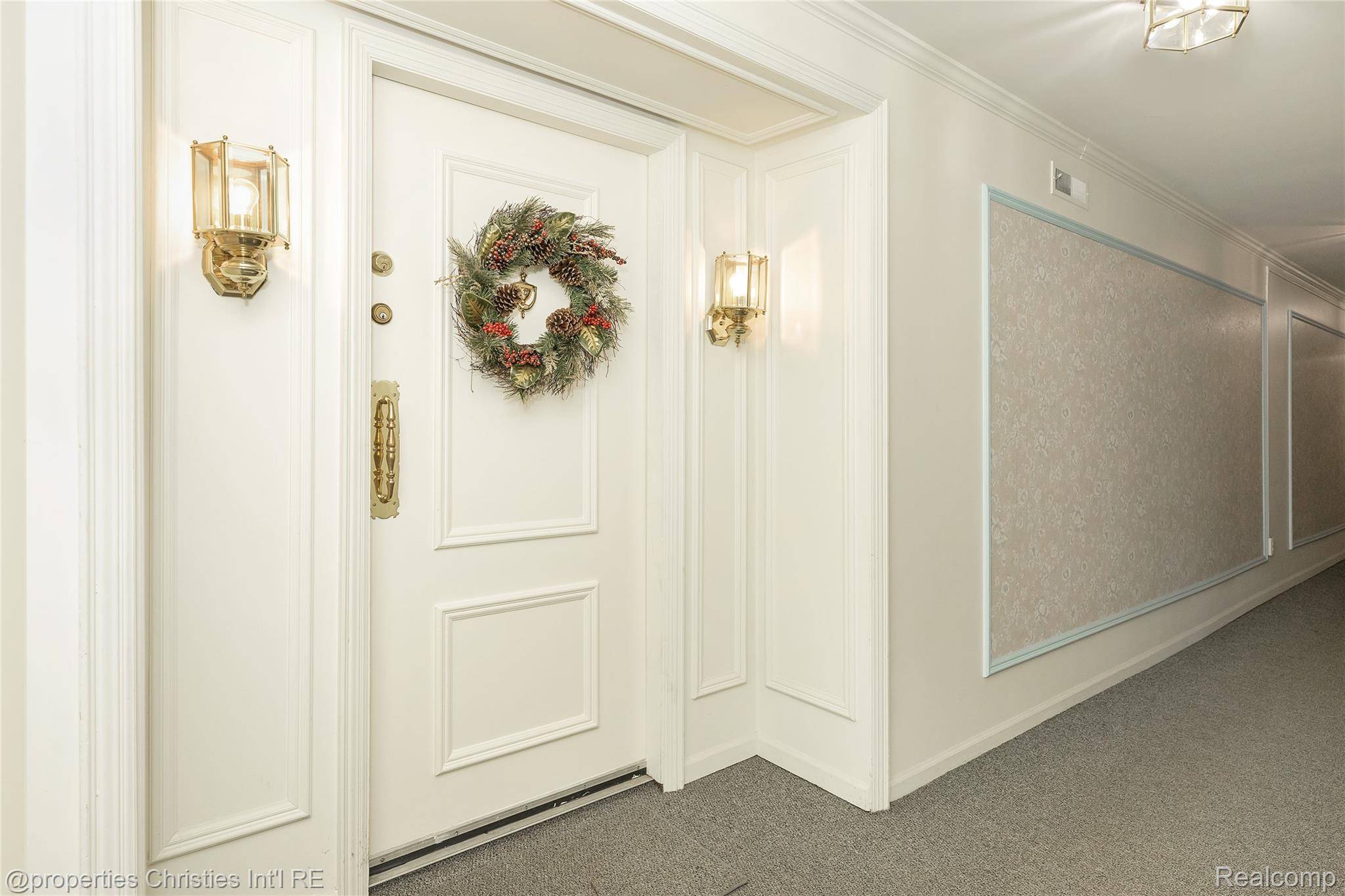 Beverly Hills, MI 48025,19710 W 13 Mile RD #101