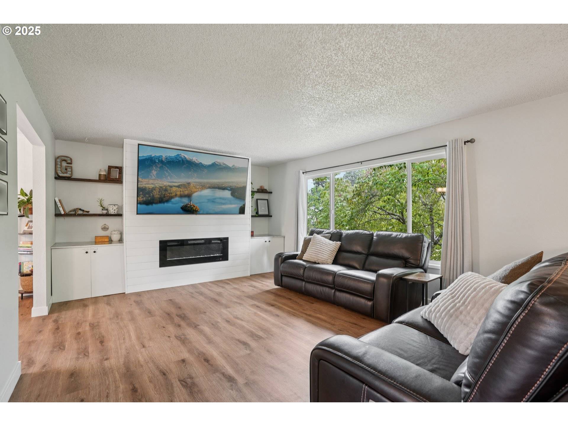 Gresham, OR 97080,902 SE ATHERTON AVE