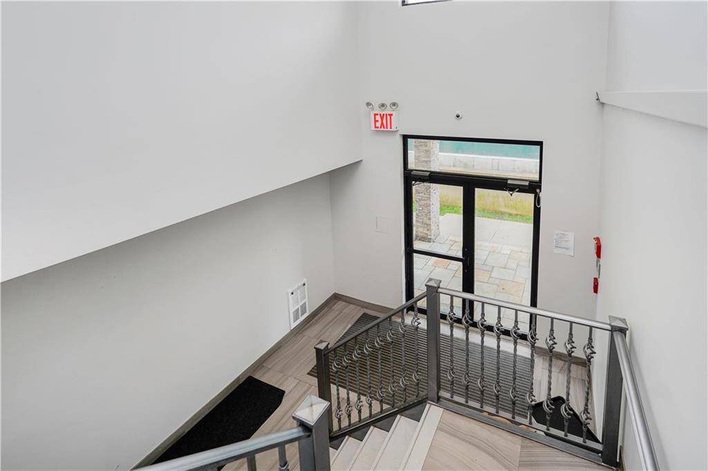 Staten  Island, NY 10314,1235 Forest Hill RD #2E