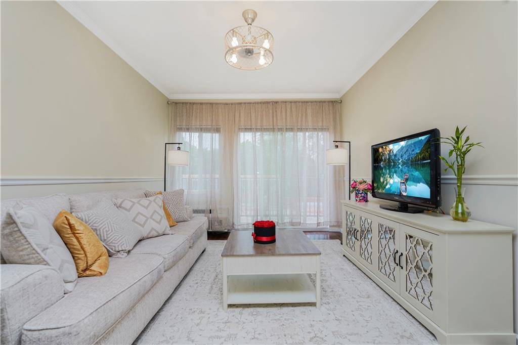 Staten  Island, NY 10314,1235 Forest Hill RD #2E