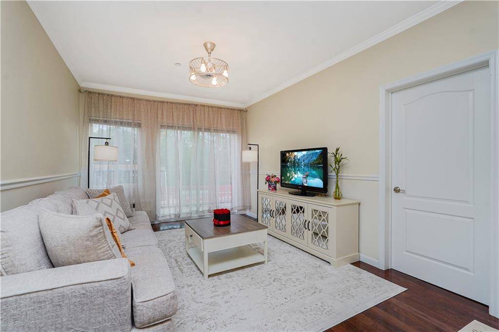 Staten  Island, NY 10314,1235 Forest Hill RD #2E