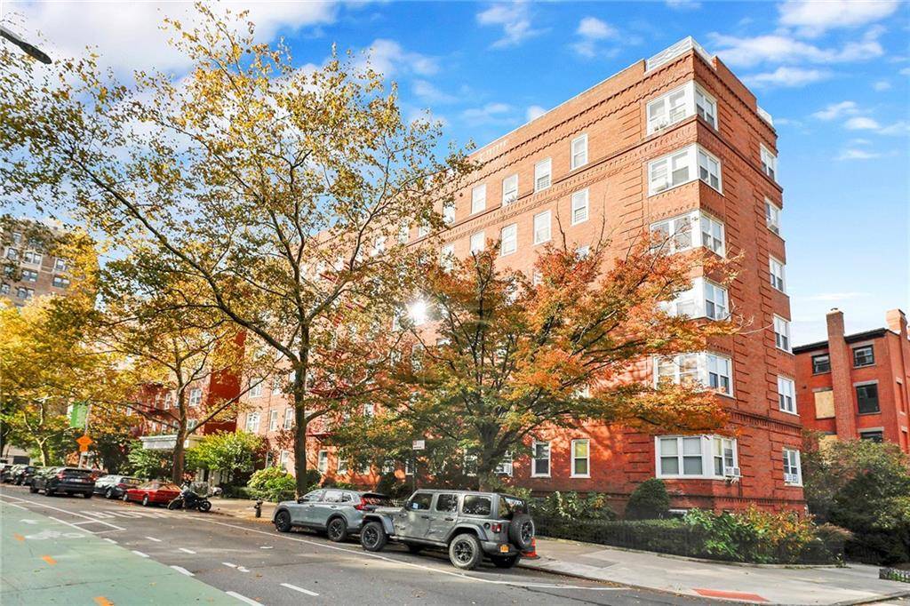 Brooklyn, NY 11217,25 Plaza ST West #2C