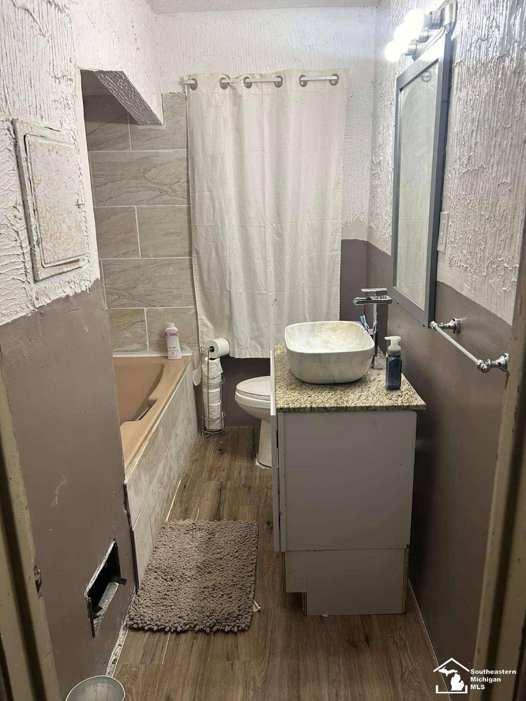 Detroit, MI 48205,15016 Troester ST