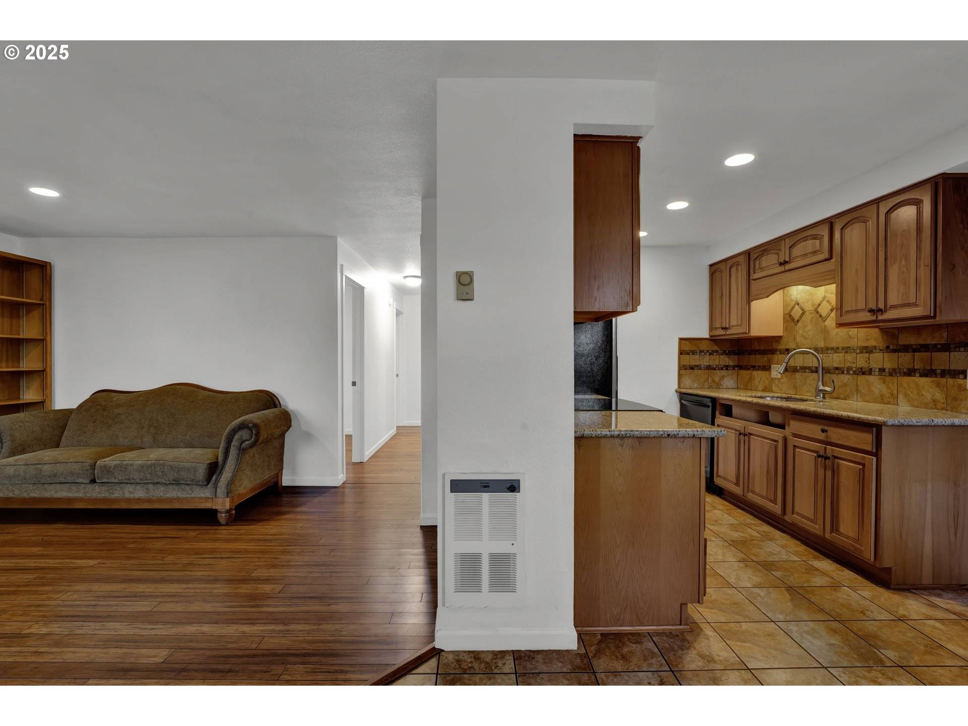 Florence, OR 97439,1650 23RD ST