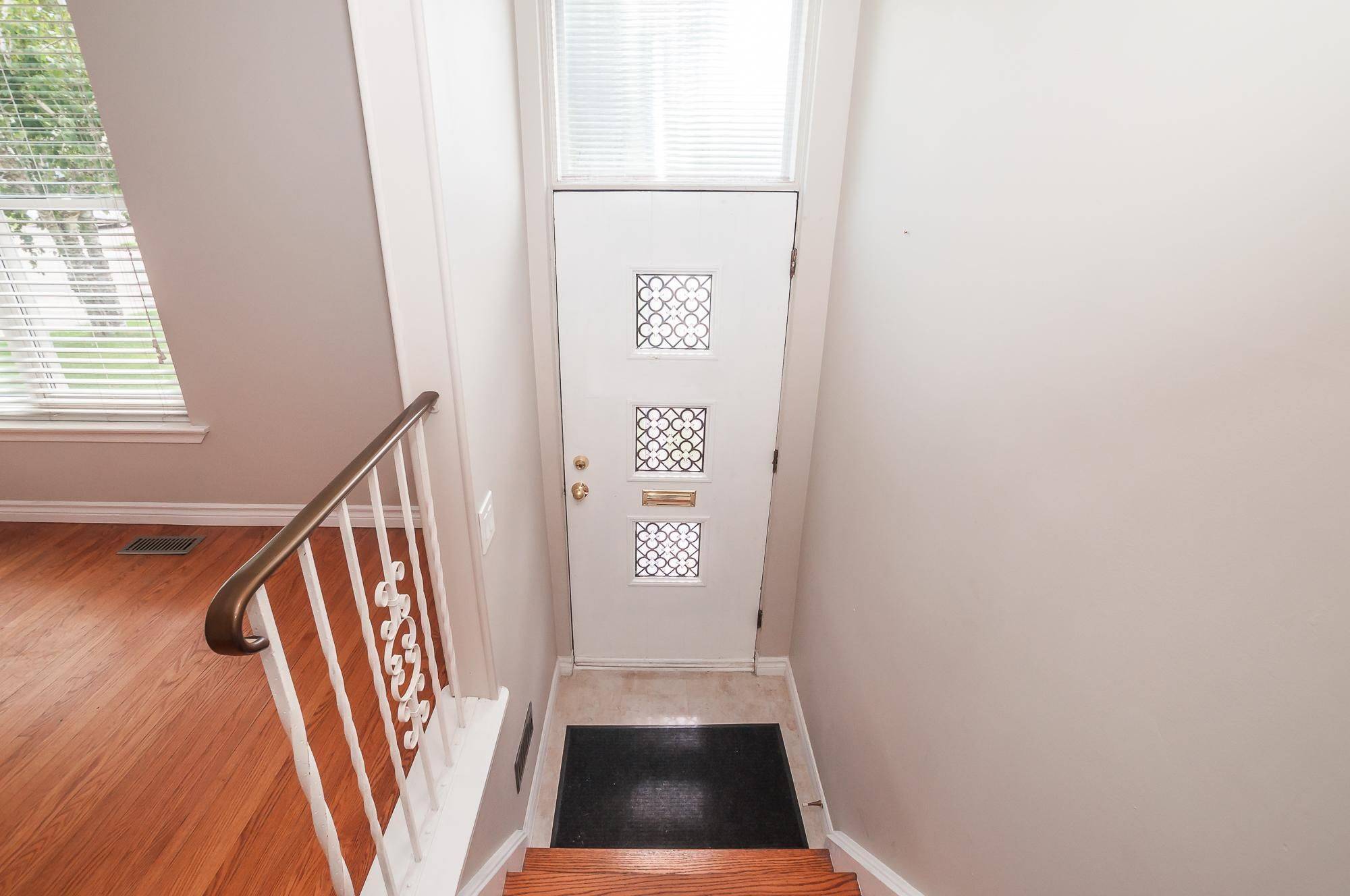 Toronto C13, ON M3A 2H1,92 Fortrose CRES