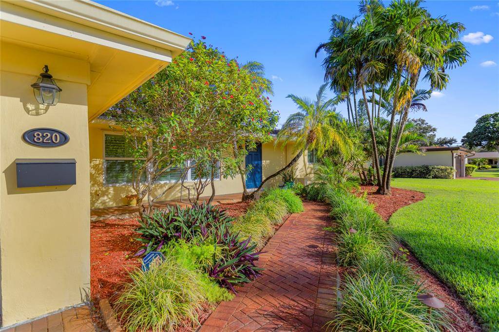 Plantation, FL 33317,820 Alamanda Ct