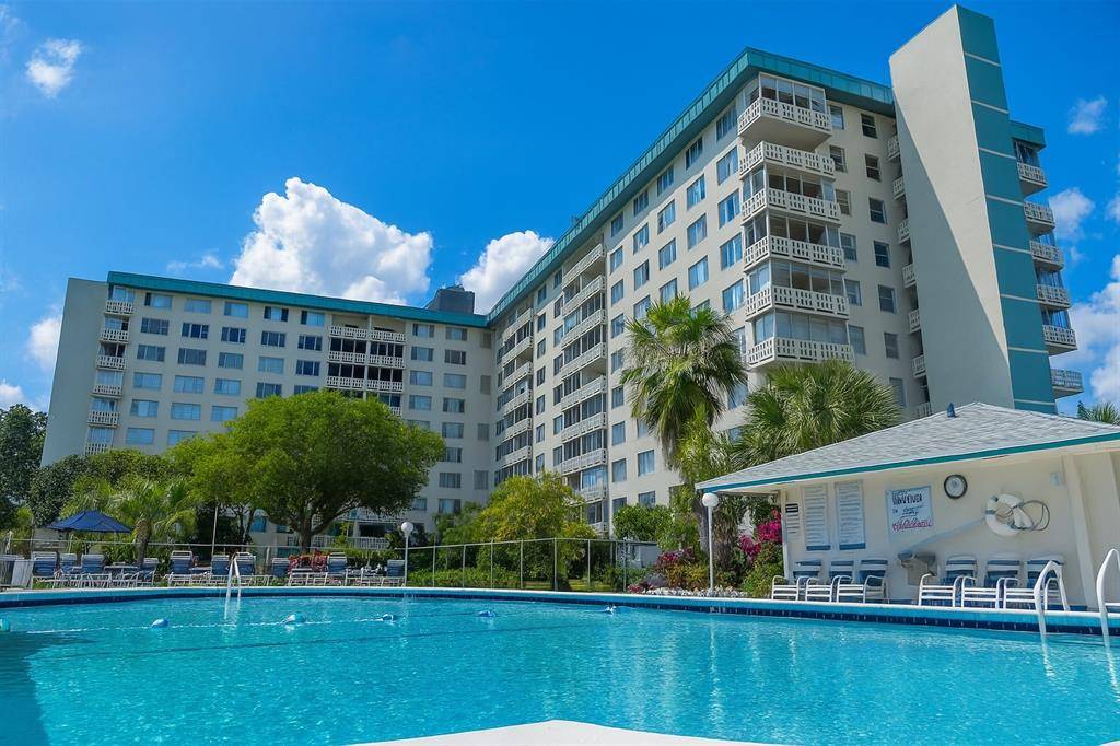 Hollywood, FL 33021,4330 Hillcrest Dr #506