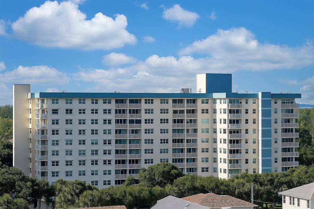 Hollywood, FL 33021,4330 Hillcrest Dr #506