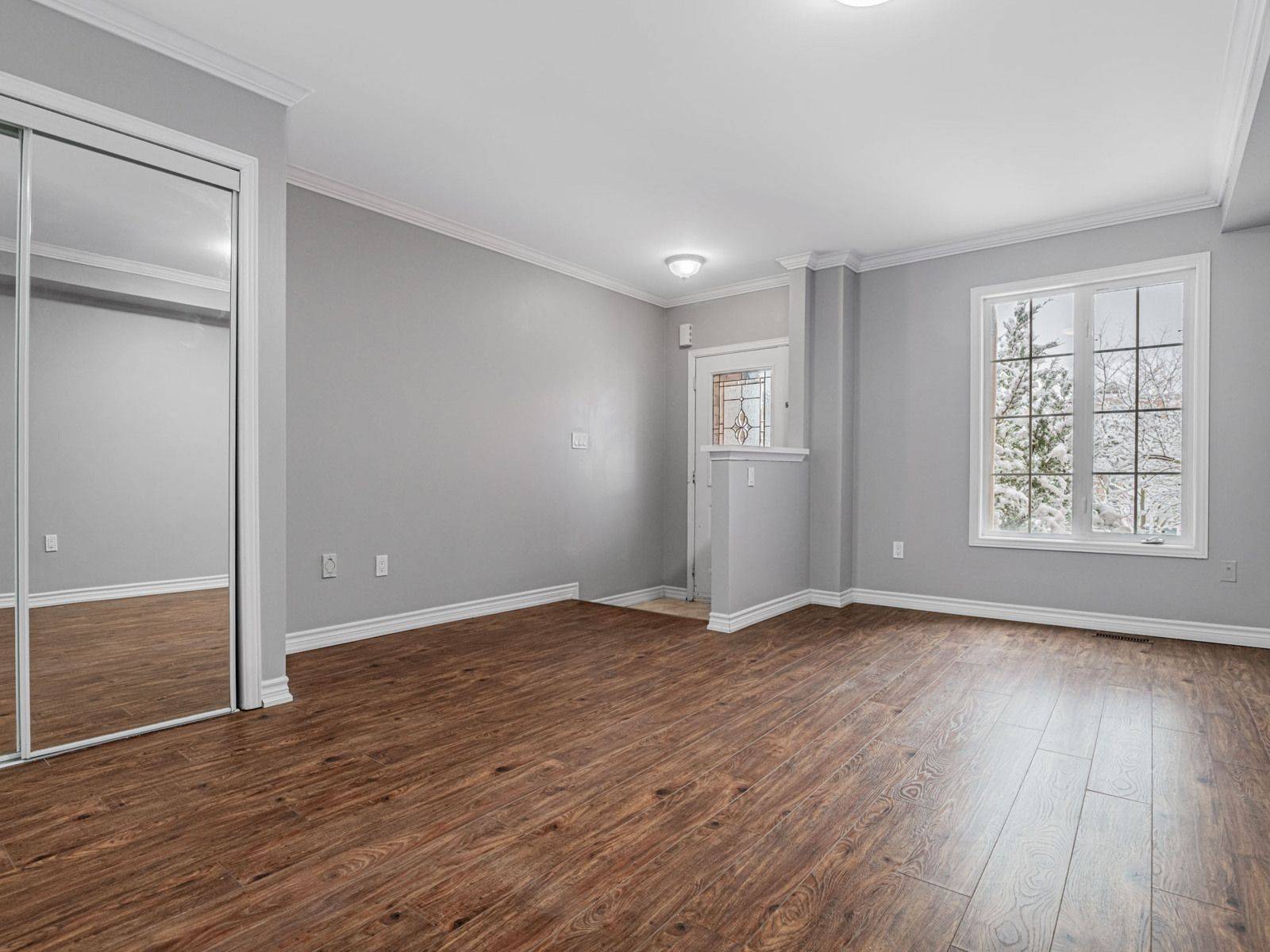 Newmarket, ON L3X 2R8,304 Flagstone WAY