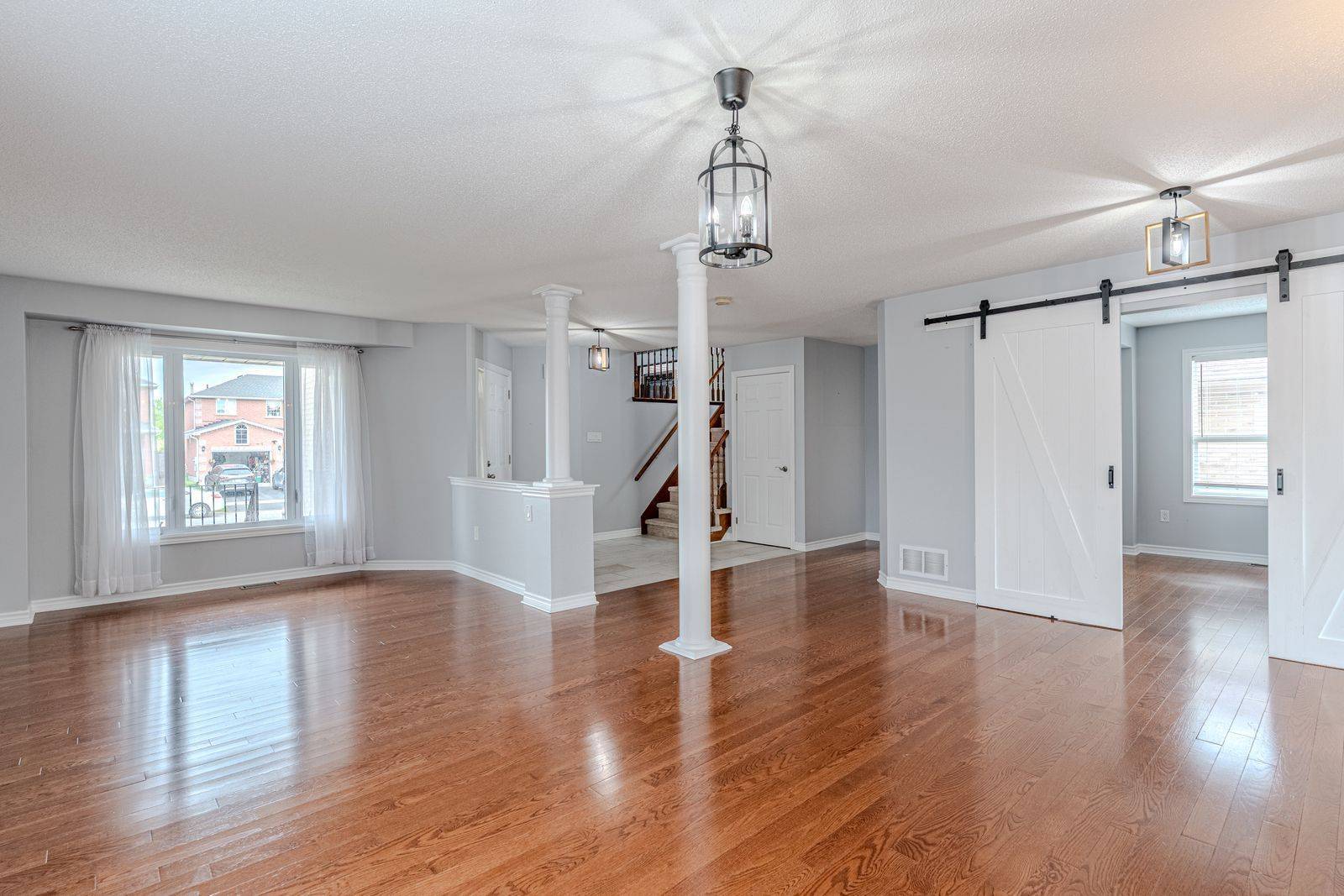 Barrie, ON L4N 9T9,63 Wismer AVE