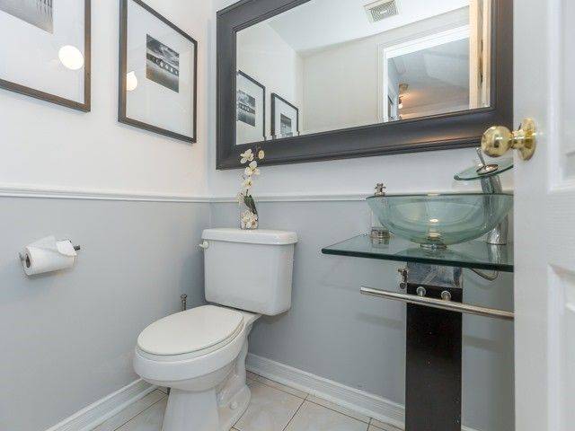 Mississauga, ON L5B 4K7,601 Shoreline DR #69