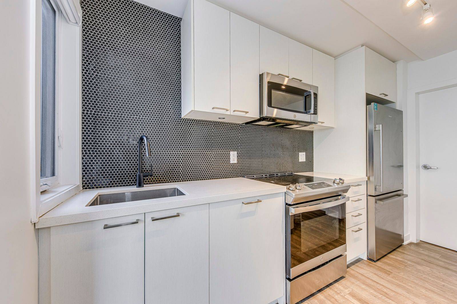 Toronto W03, ON M6N 0B5,30 Ed Clark Gardens BLVD #TH11