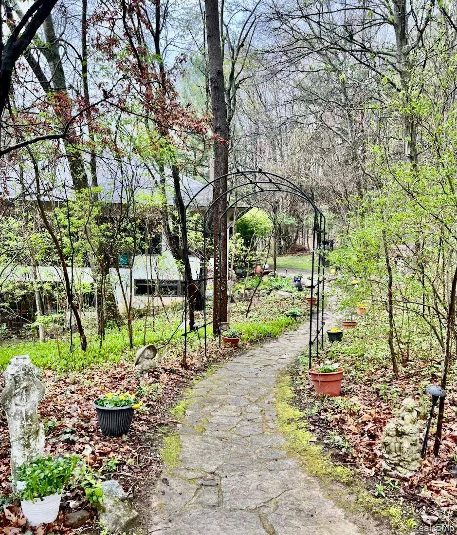 Oxford, MI 48371,5891 DELANO RD