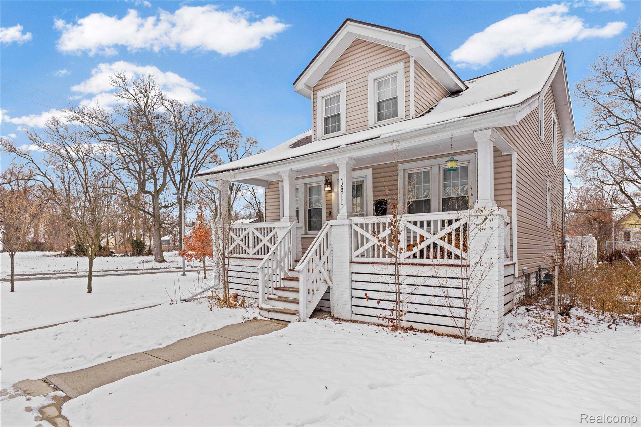 Detroit, MI 48221,16811 Stoepel ST