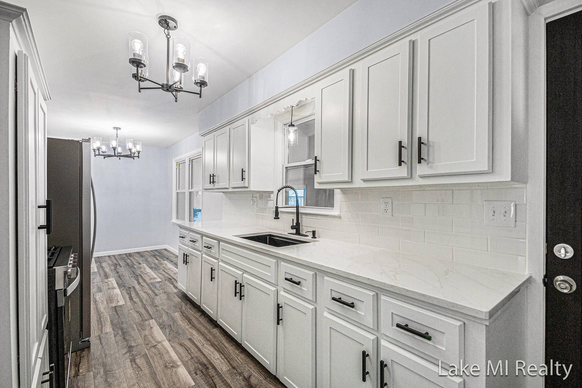 Jenison, MI 49428,1241 S Marymark DR