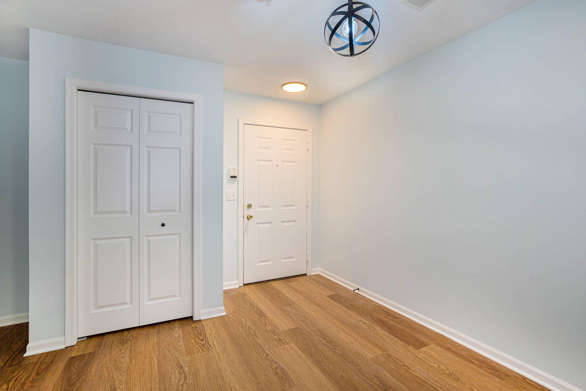 Norton Shores, MI 49444,5877 Crosswinds DR #14