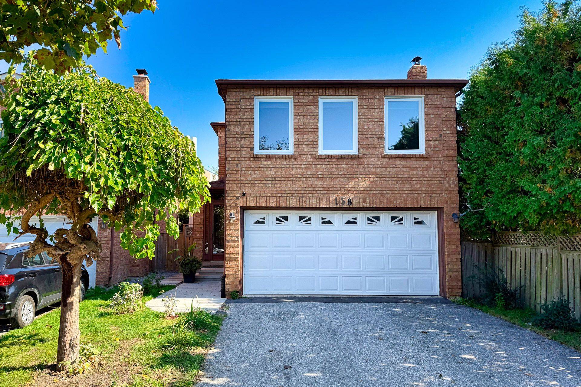 Vaughan, ON L4J 6P6,158 Millcroft WAY N