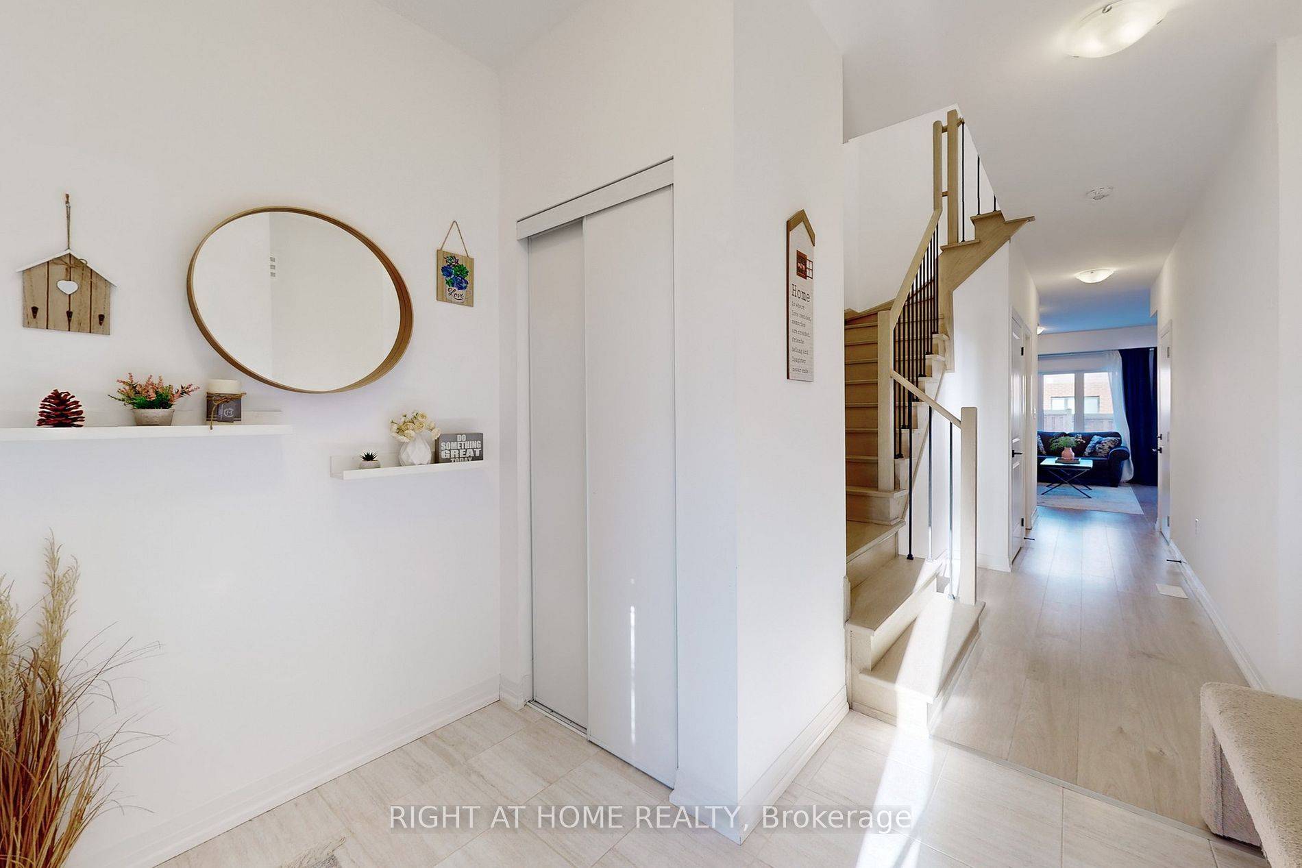 Barrie, ON L9J 0M5,98 Fairlane AVE