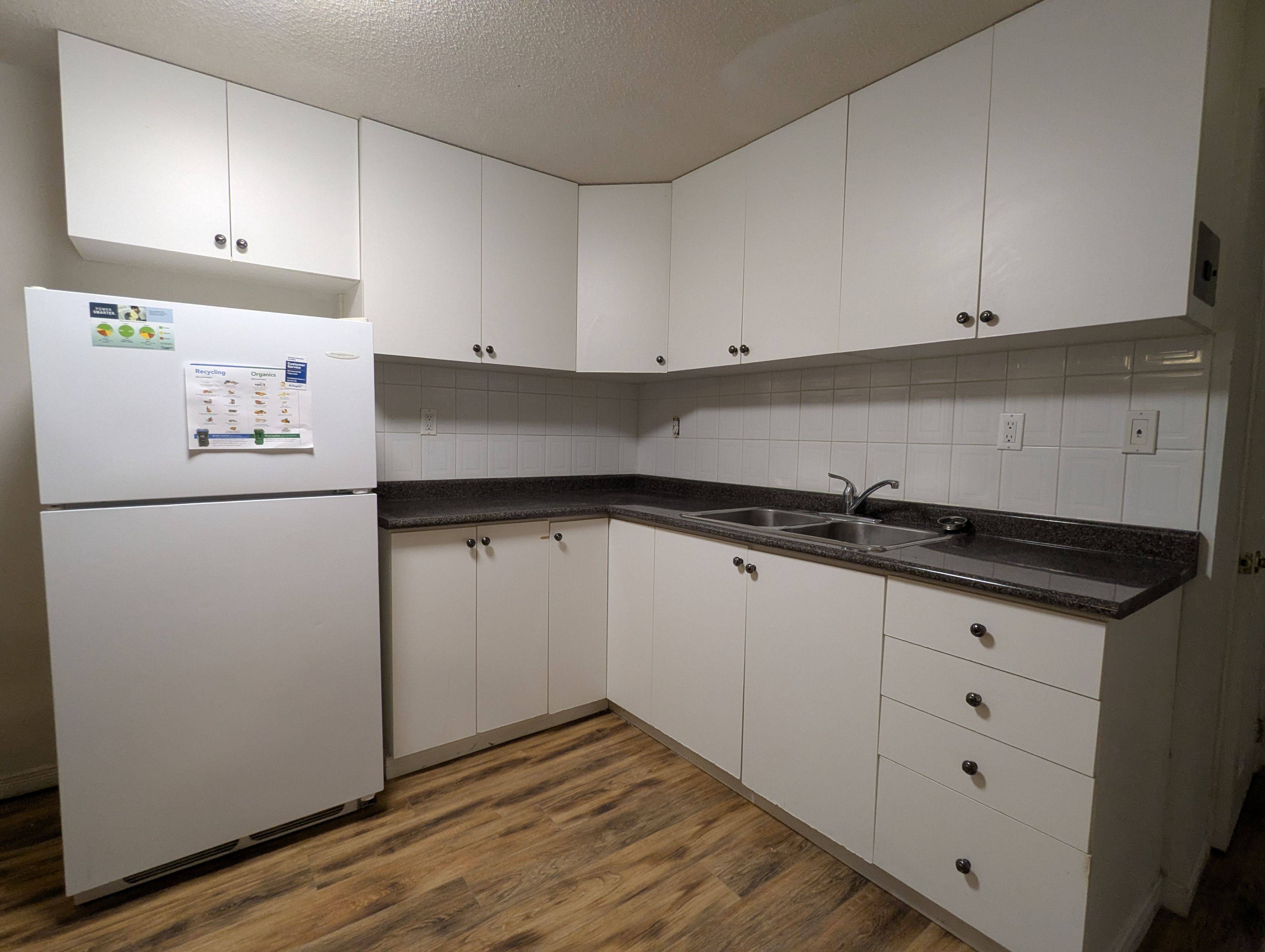 Mississauga, ON L5M 5K6,6053 Leeside CRES #BSMT