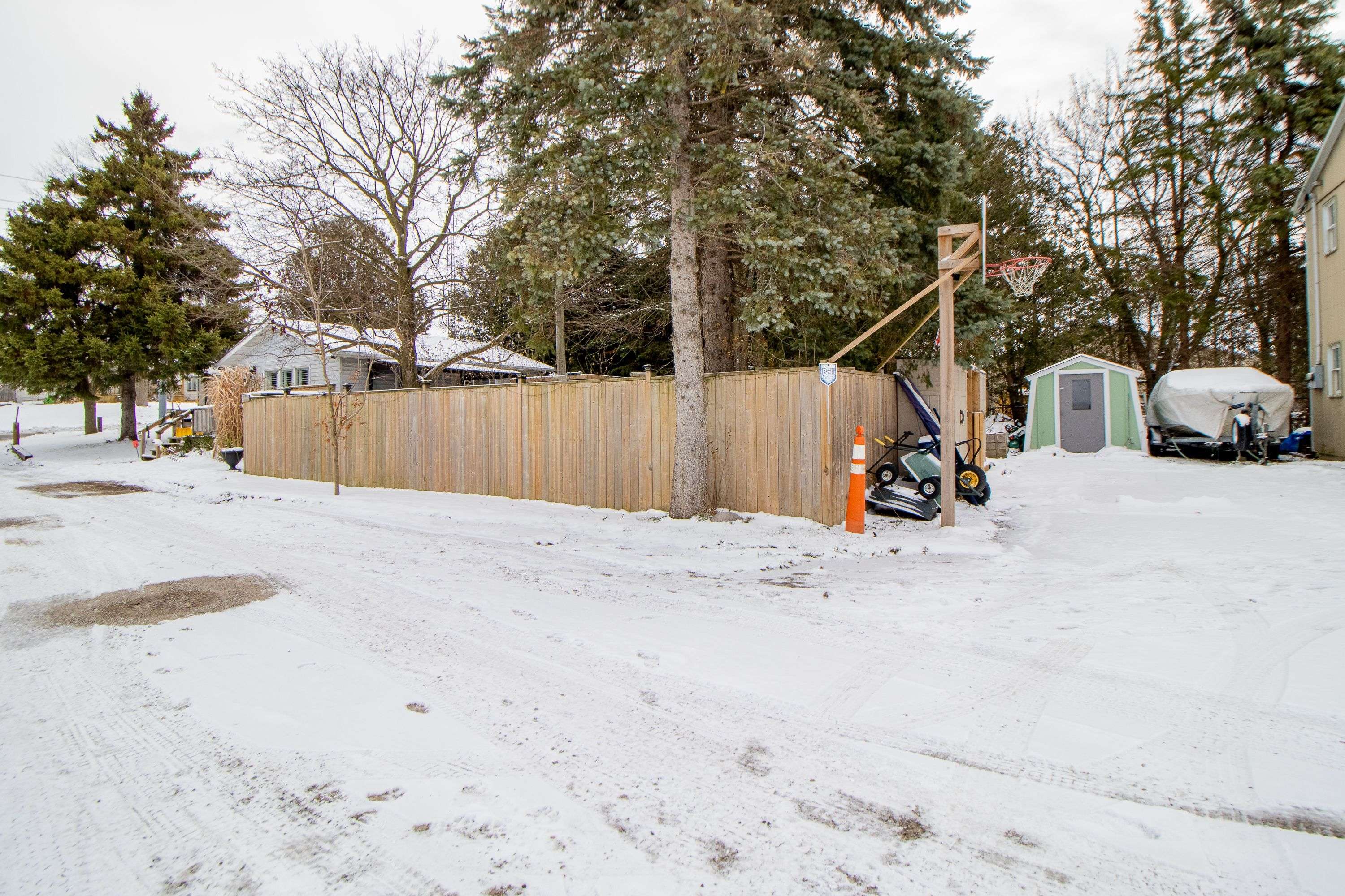 Ingersoll, ON N5C 3B3,144 Whiting ST