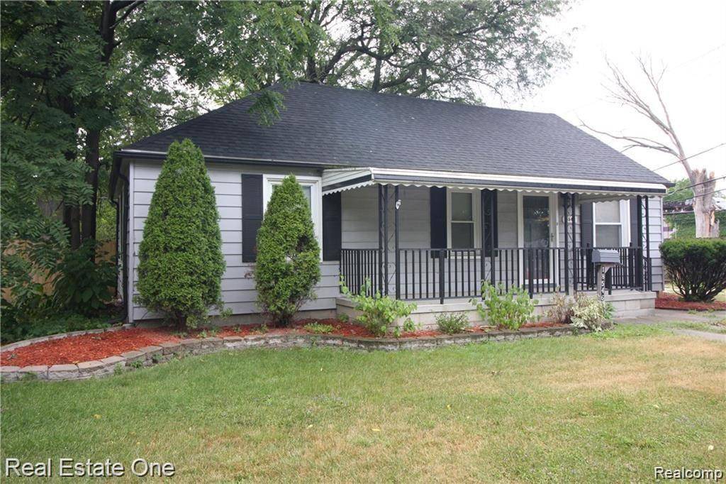 Harper Woods, MI 48225,18546 Eastwood DR