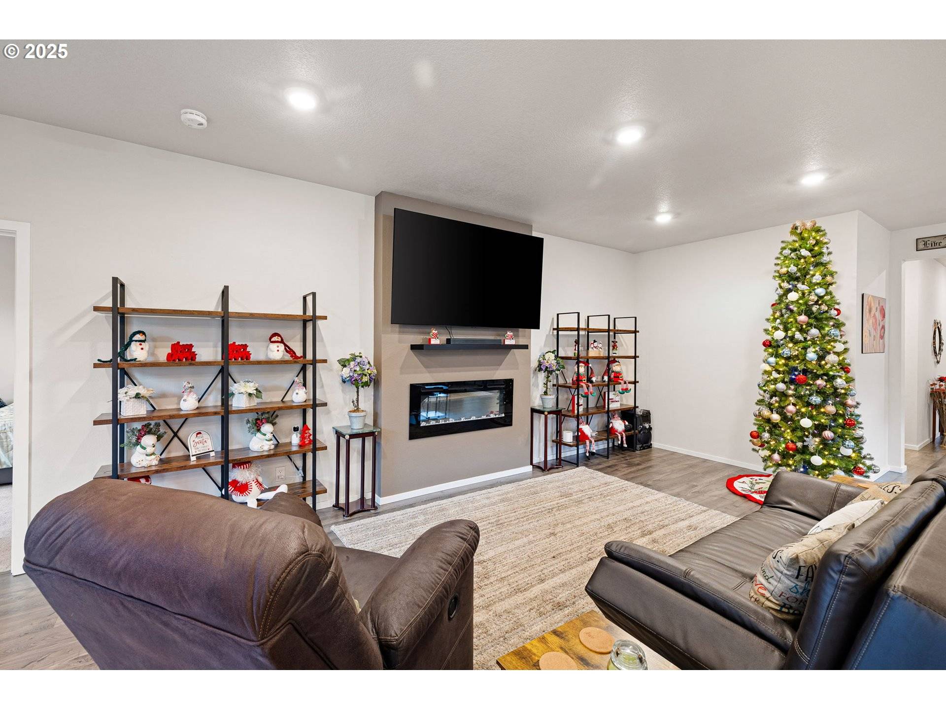 Eugene, OR 97404,1633 ZOE AVE