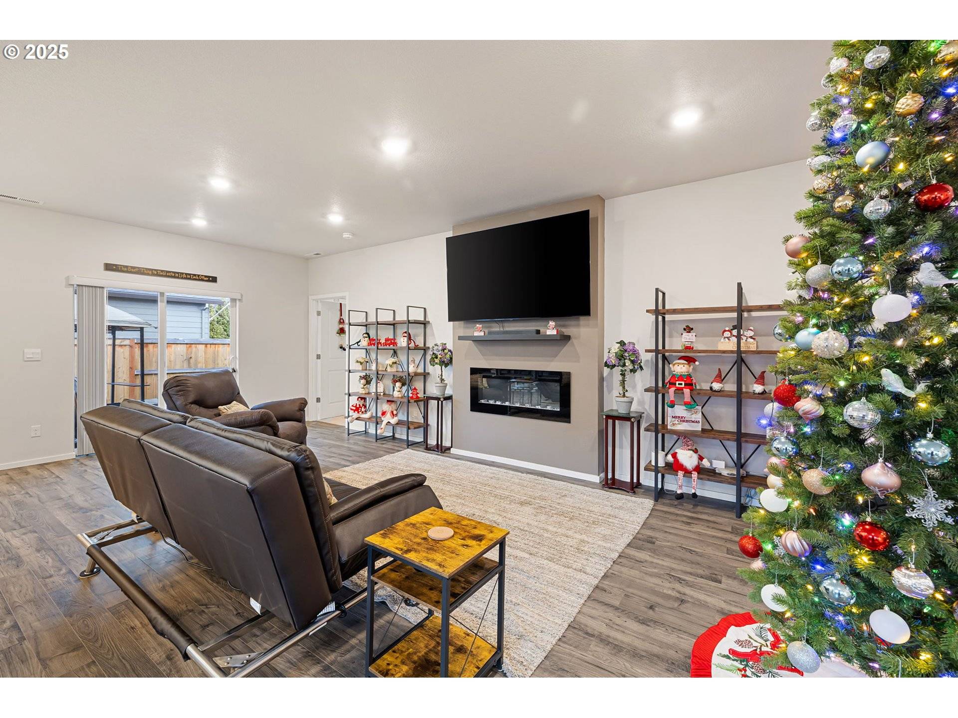 Eugene, OR 97404,1633 ZOE AVE