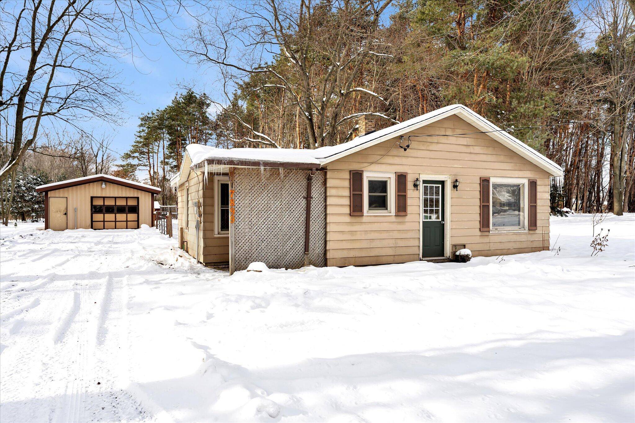 Holland, MI 49424,7899 120th AVE